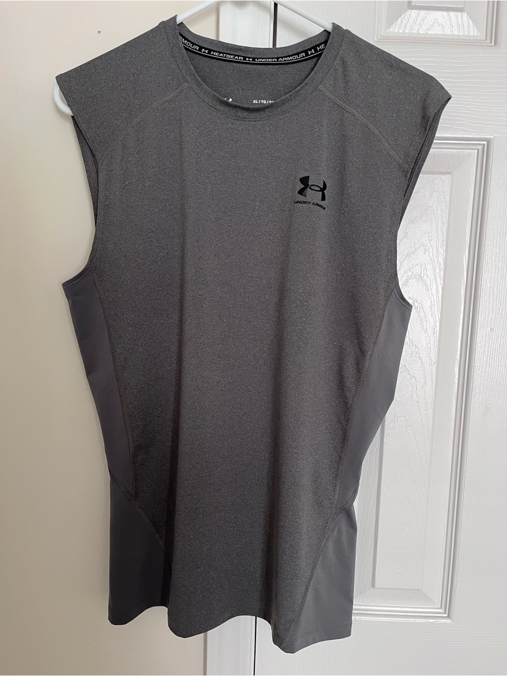 Under Armour Men's Sleeveless Training Tank Top Gray Size XL